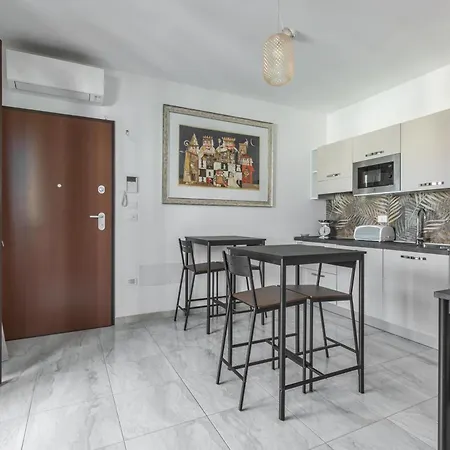 Appia Apartment